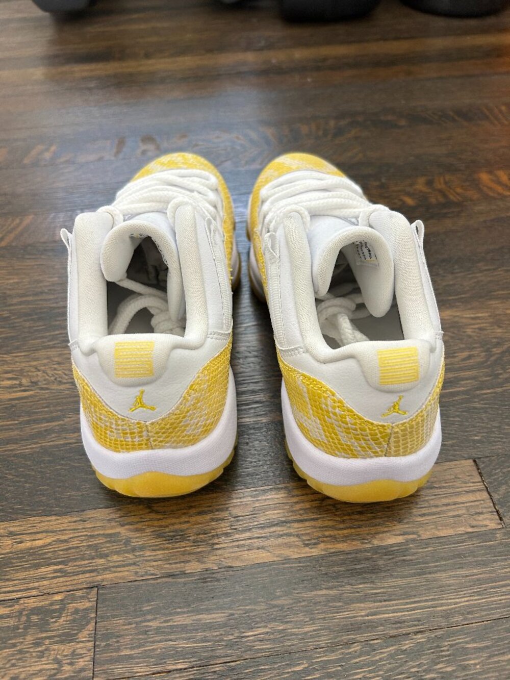 Air Jordan 11 Low Yellow Snakeskin Women's 7 NEW